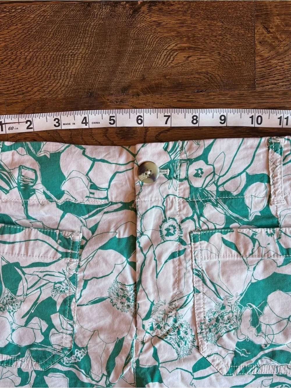 Maeve by Anthropologie Floral Print Shorts | Women’s Size 26 | Green & White